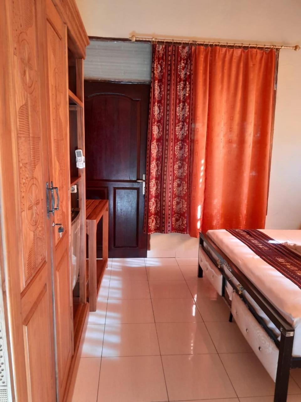 Budi Sun Resort Маумере Екстериор снимка