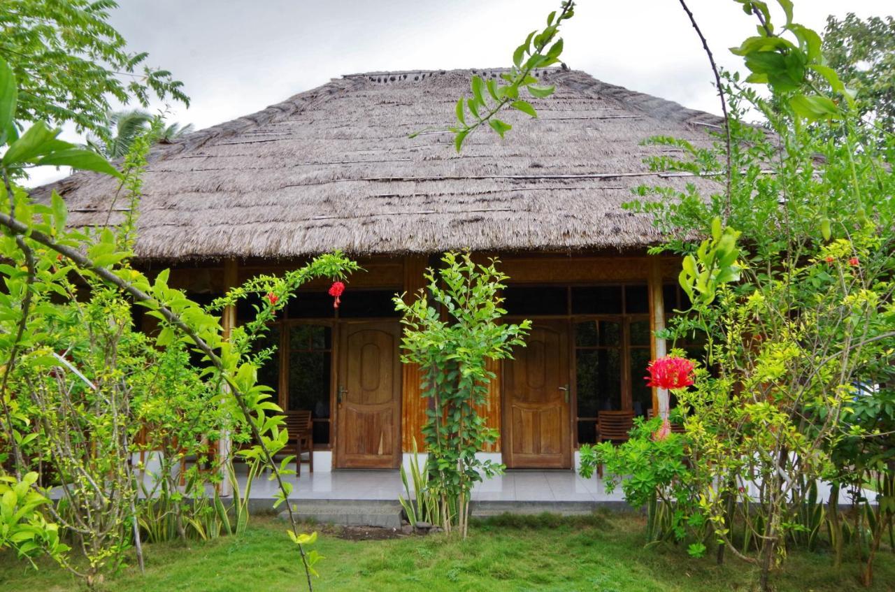 Budi Sun Resort Маумере Екстериор снимка